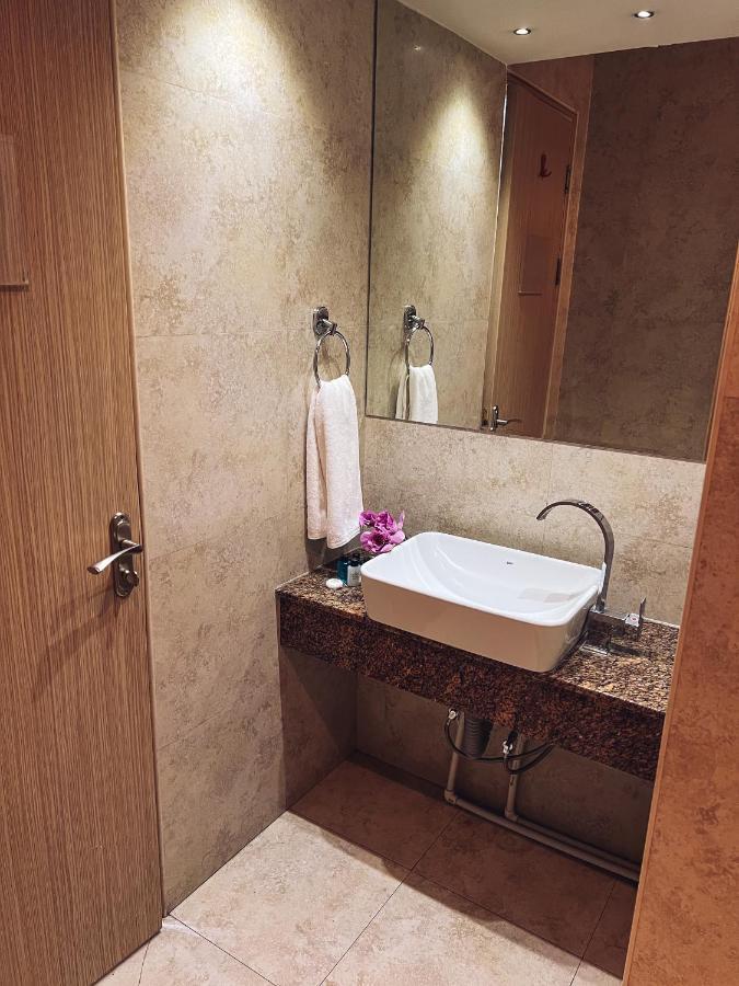 It Hotel Tumanyan Street Erywań Zewnętrze zdjęcie