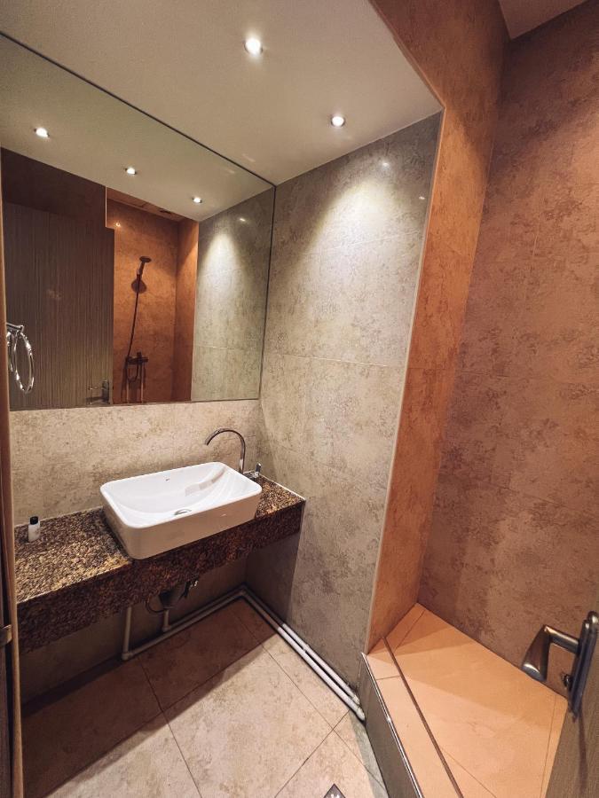 It Hotel Tumanyan Street Erywań Zewnętrze zdjęcie